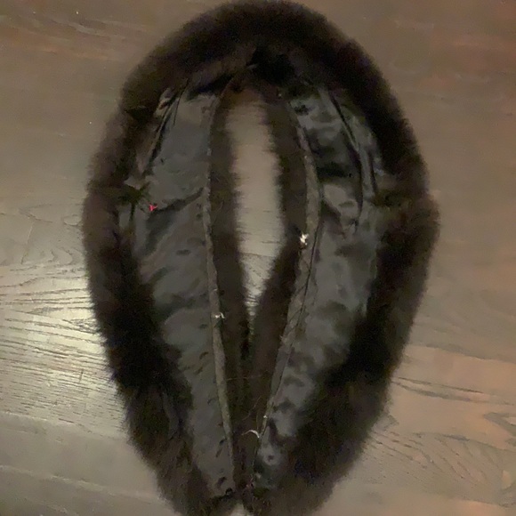 FOX FUR STOLE - Picture 3 of 4